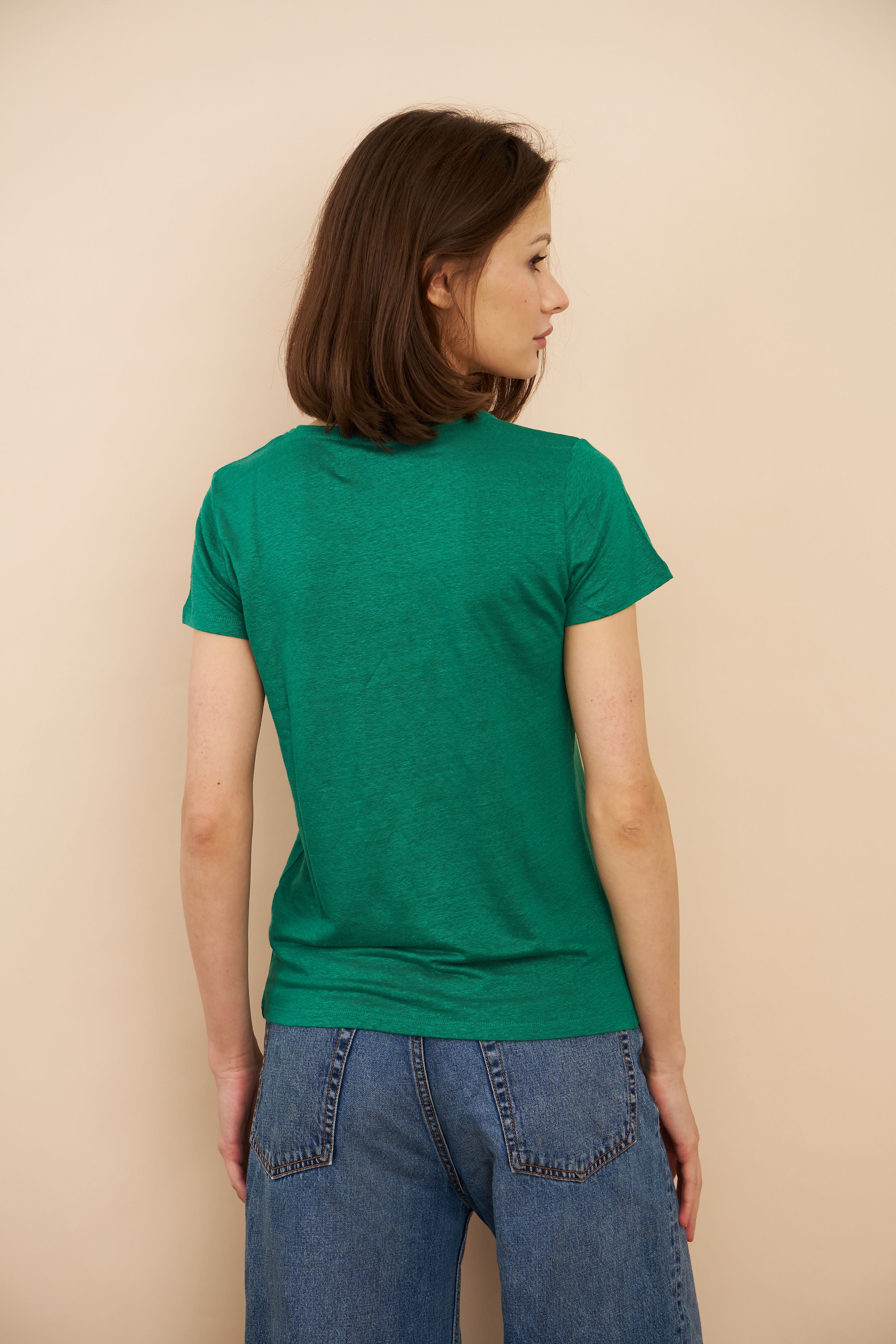 Majestic Linen Short Sleeve Crew Tee in Emeraude