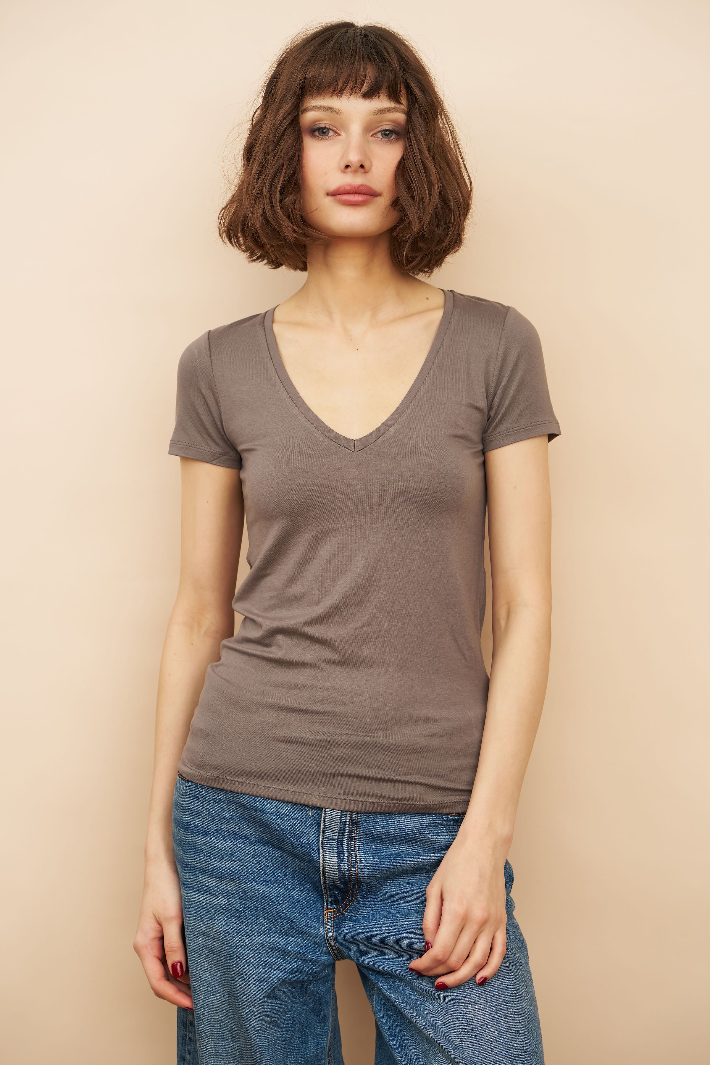 Majestic Short Sleeve V-Neck Tee in Orage