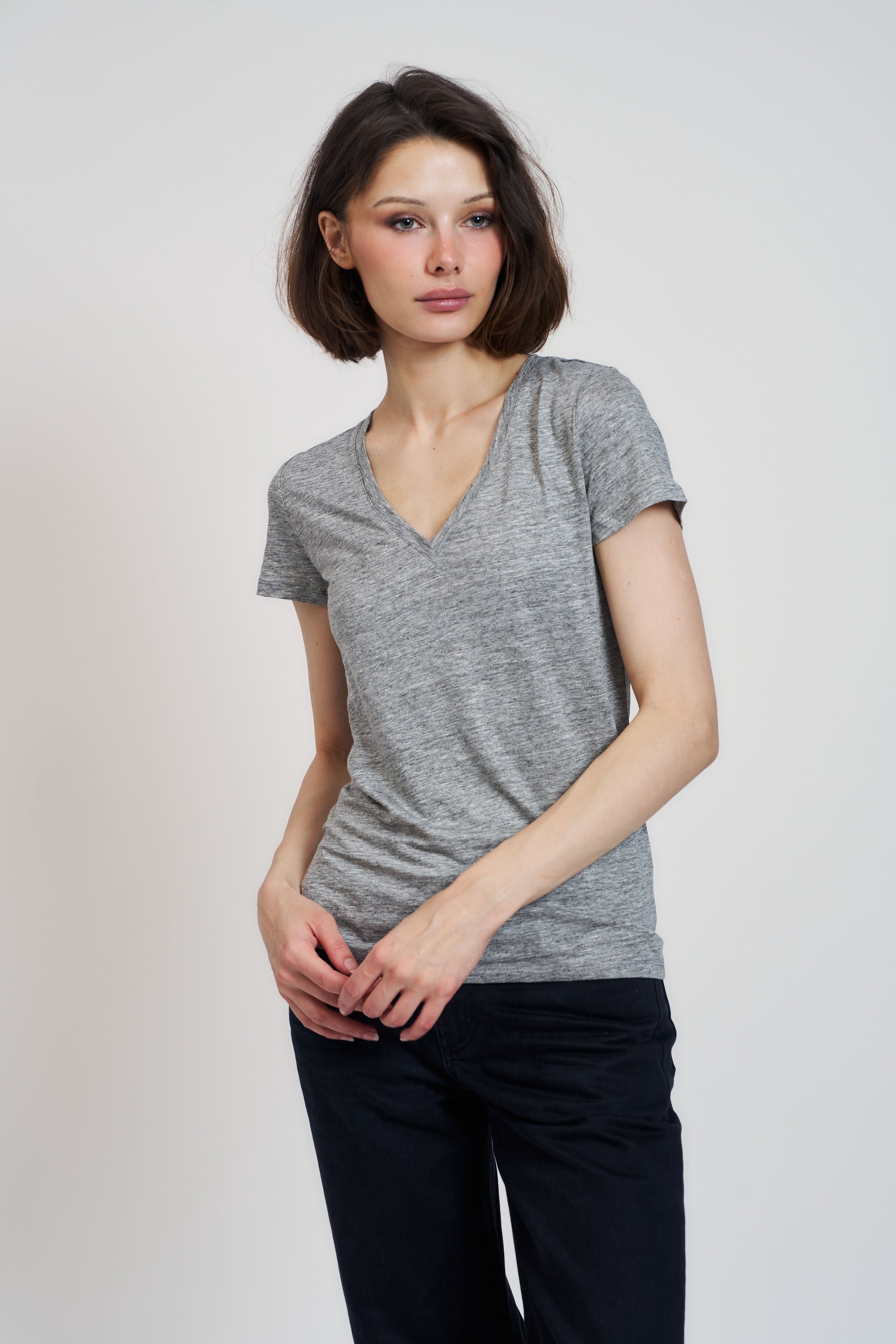 Majestic Short Sleeve Stretch Linen V-Neck in Granite