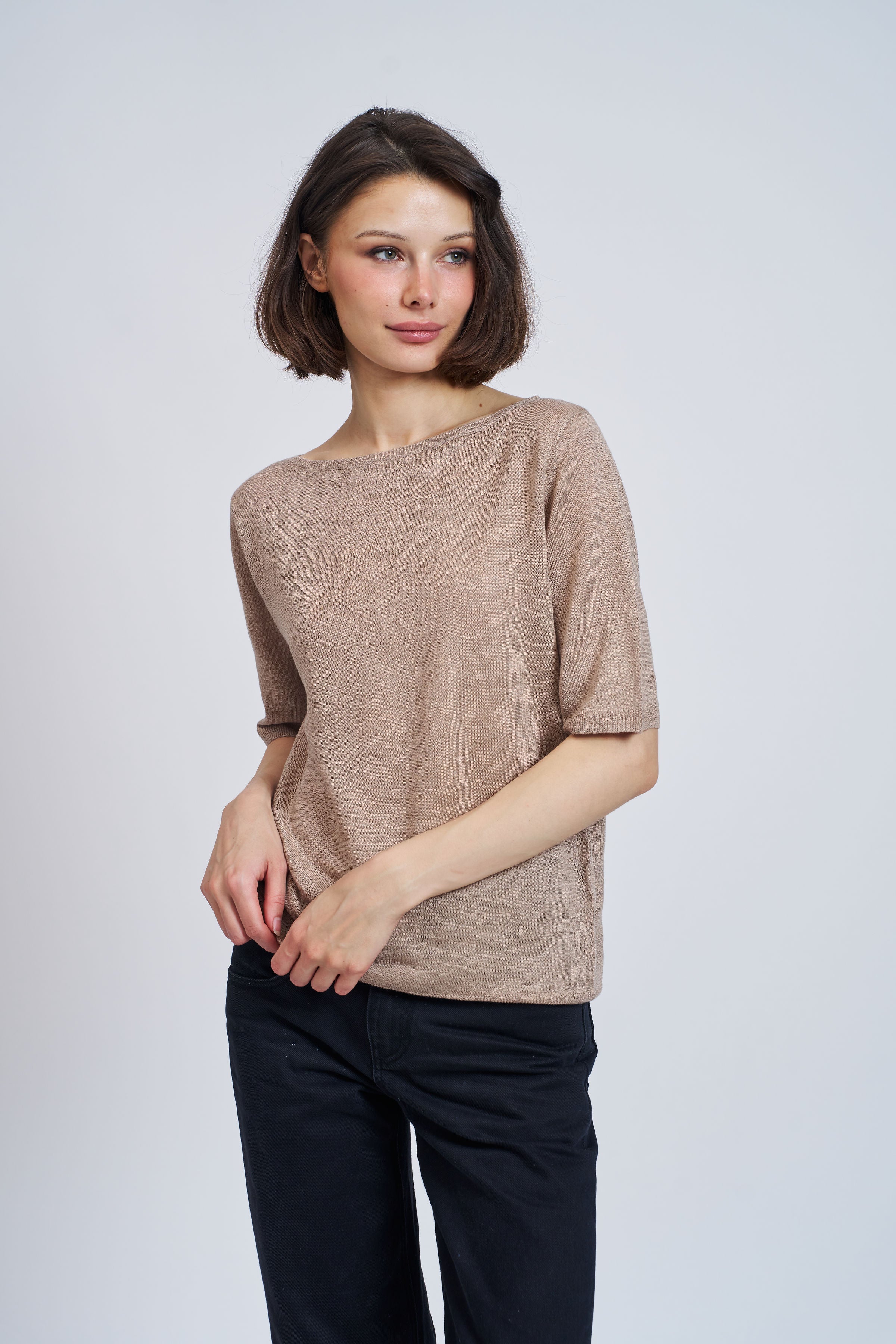 Linen Elbow Sleeve Boat Neck Tee in Desert