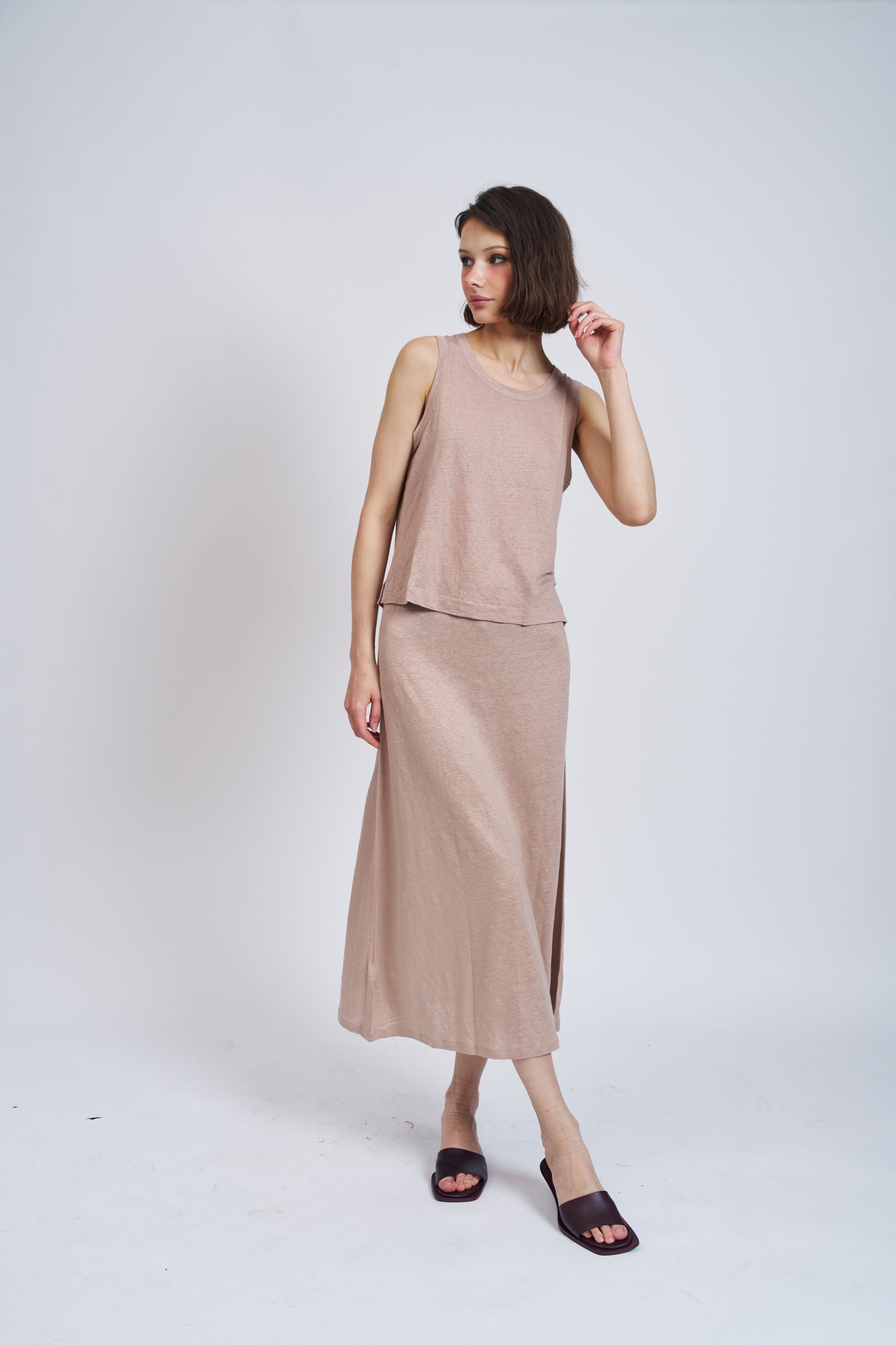 Stretch Linen Pull On Maxi Skirt in Desert