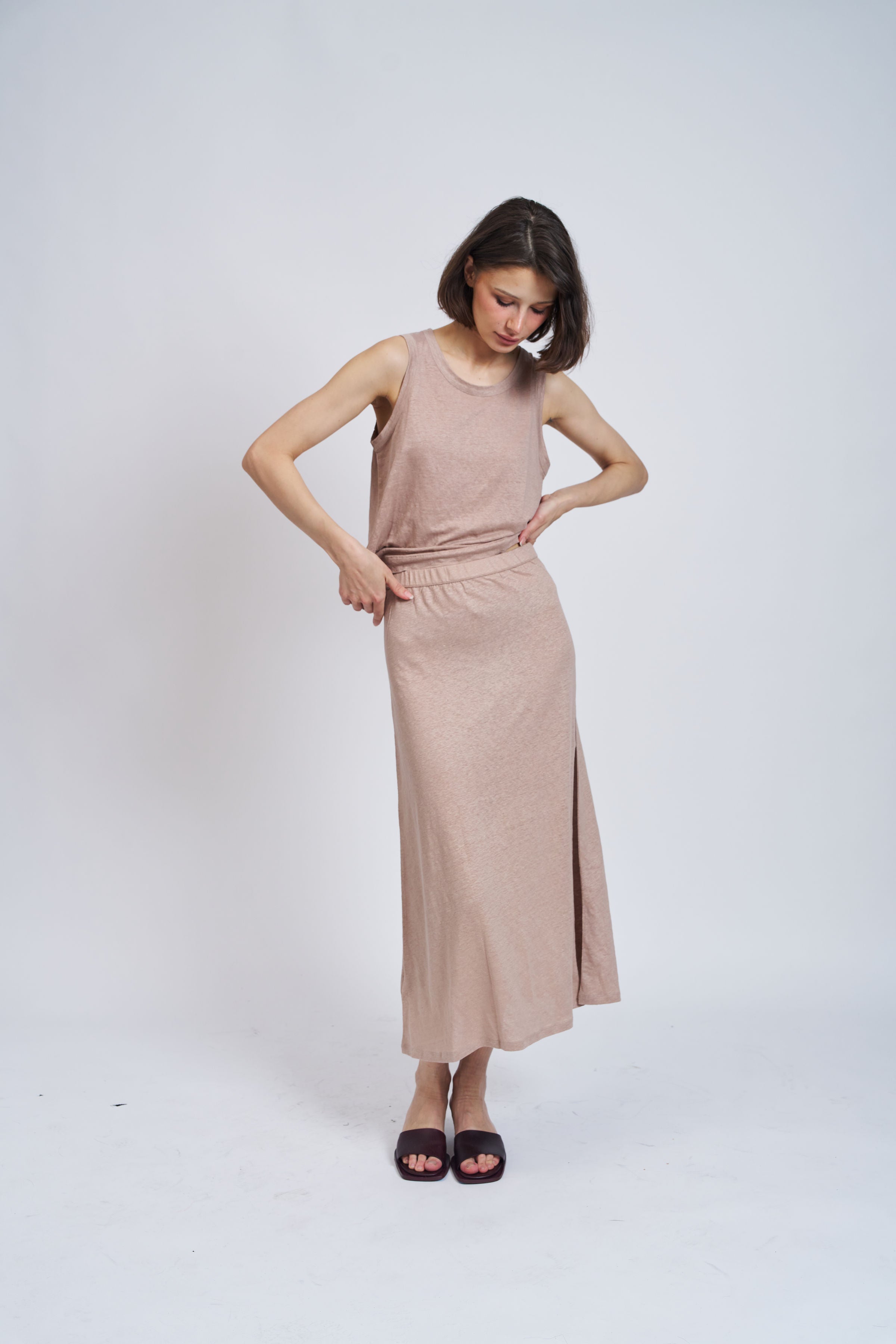 Stretch Linen Pull On Maxi Skirt in Desert