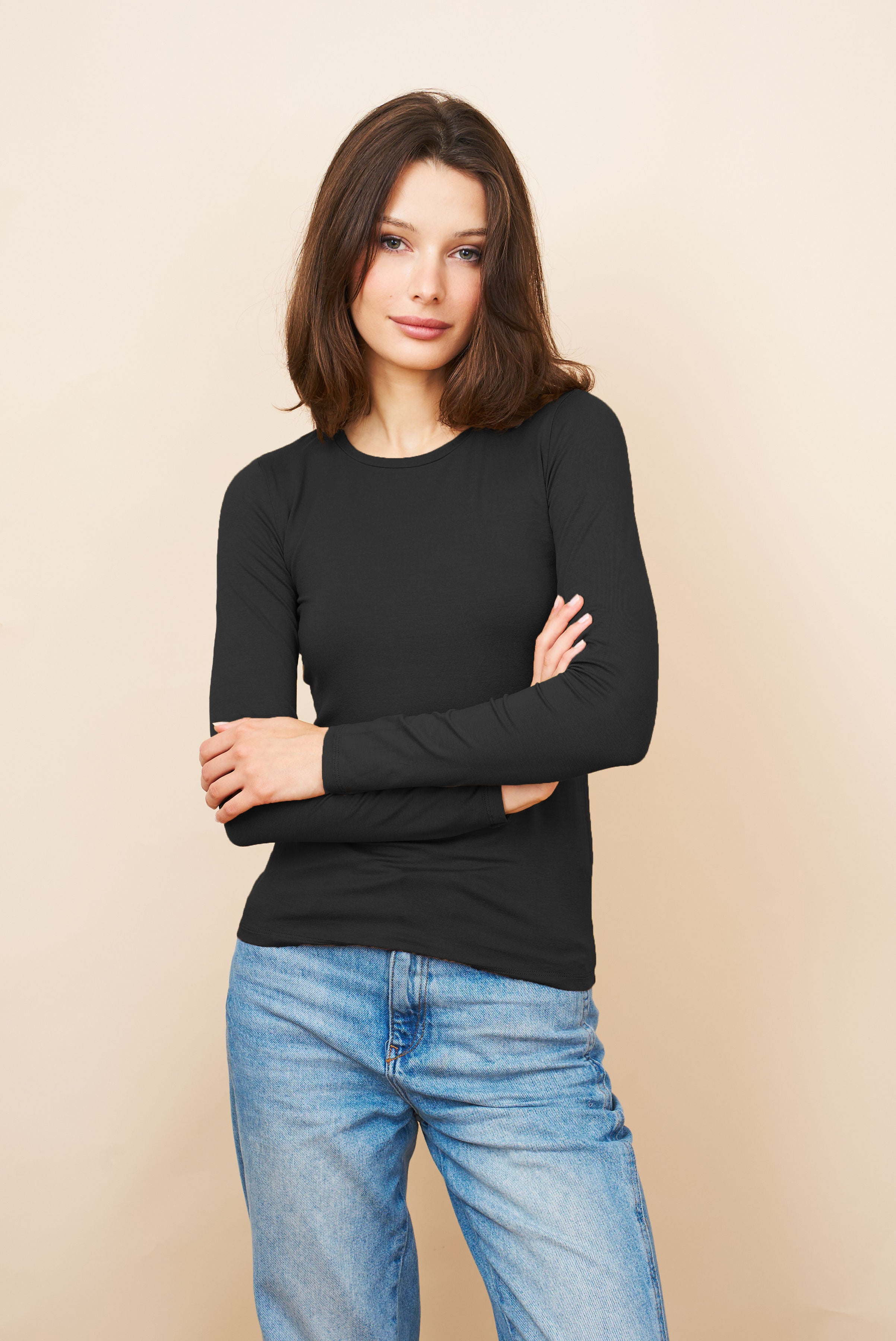 Majestic Long Sleeve Soft Touch Viscose Crewneck in Noir