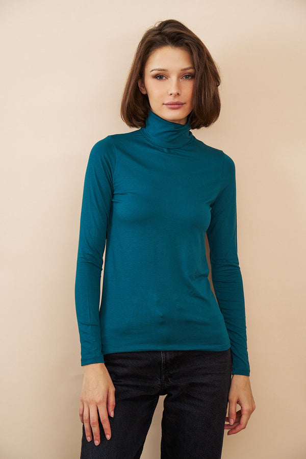 Majestic Sleeveless Turtleneck Tee in Coffee