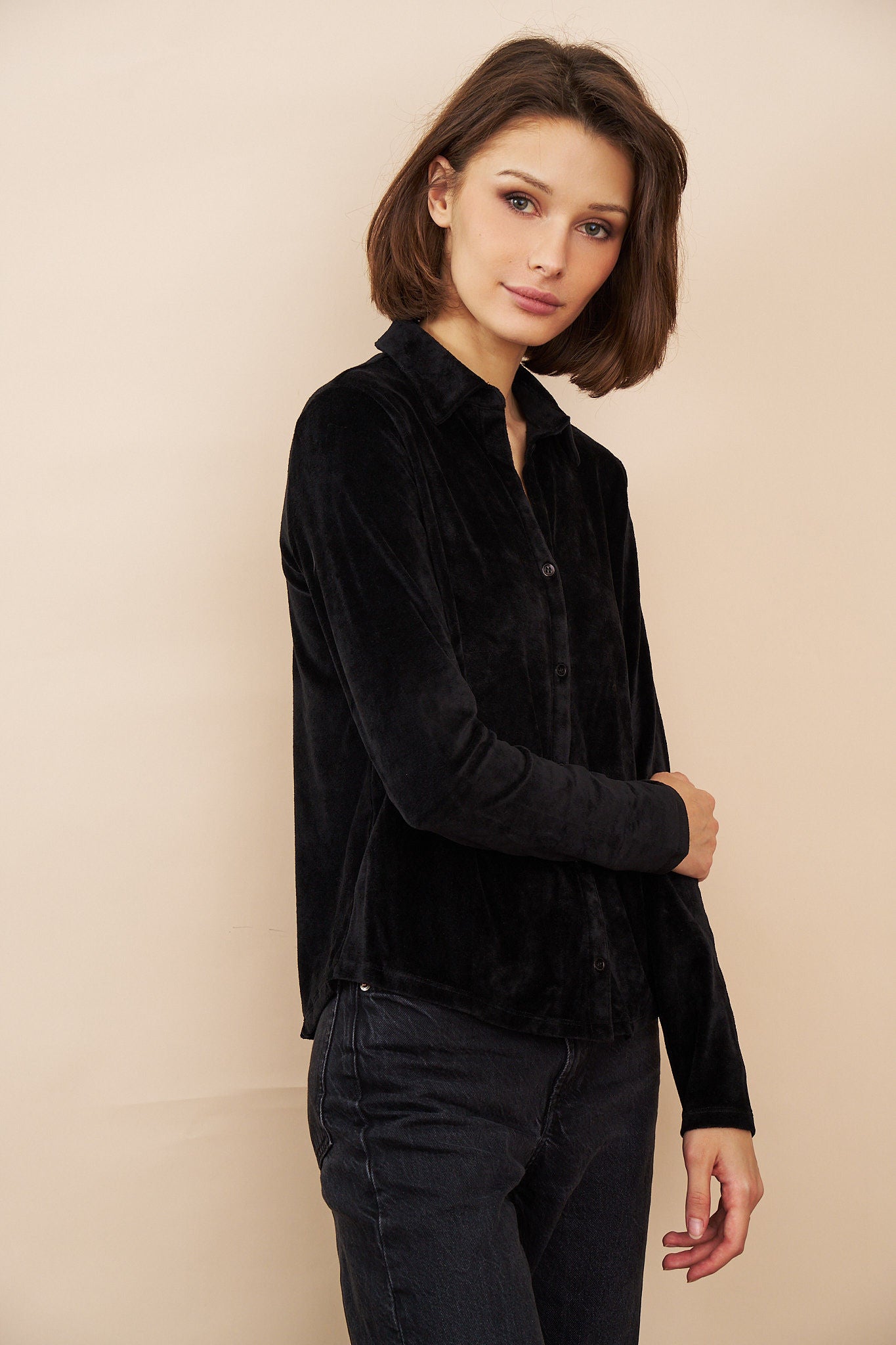Velour Long Sleeve Button Down in Noir