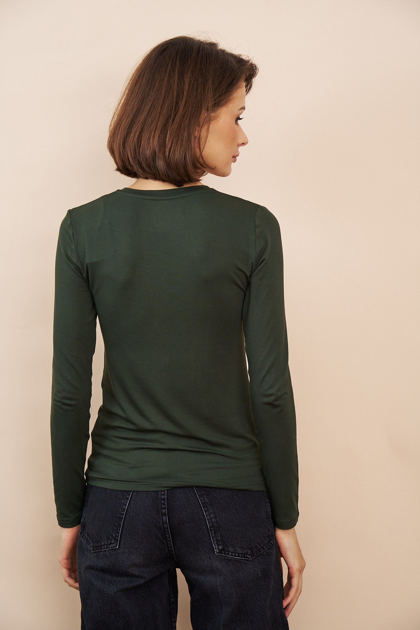 Majestic Long Sleeve Viscose V-Neck Tee in Forest