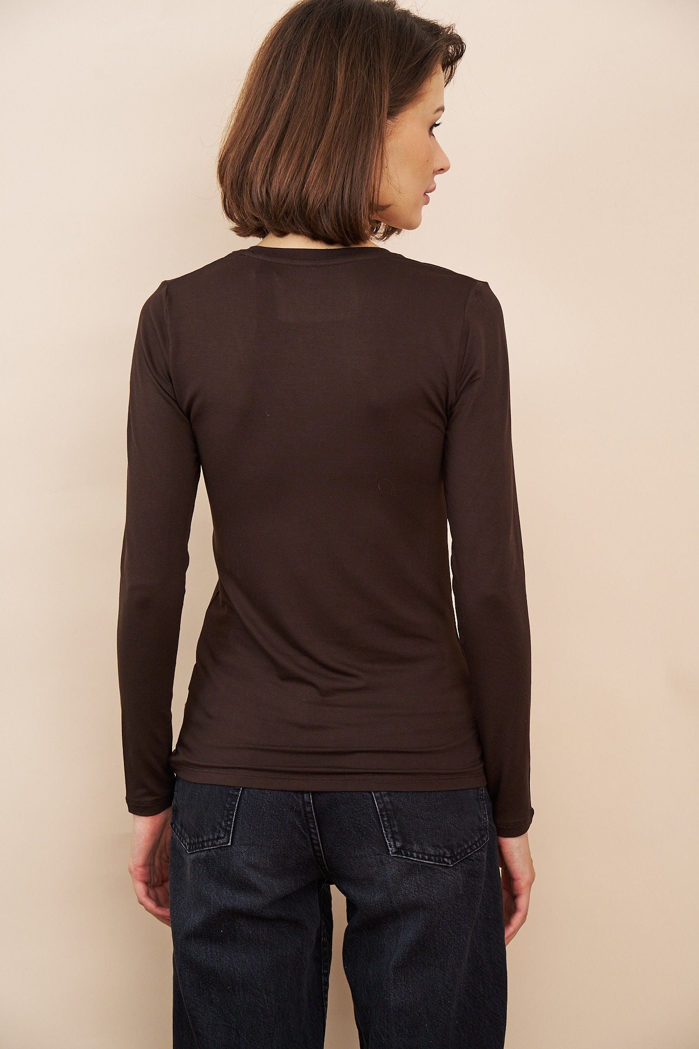 Majestic Long Sleeve Viscose V-Neck Tee in Coffee