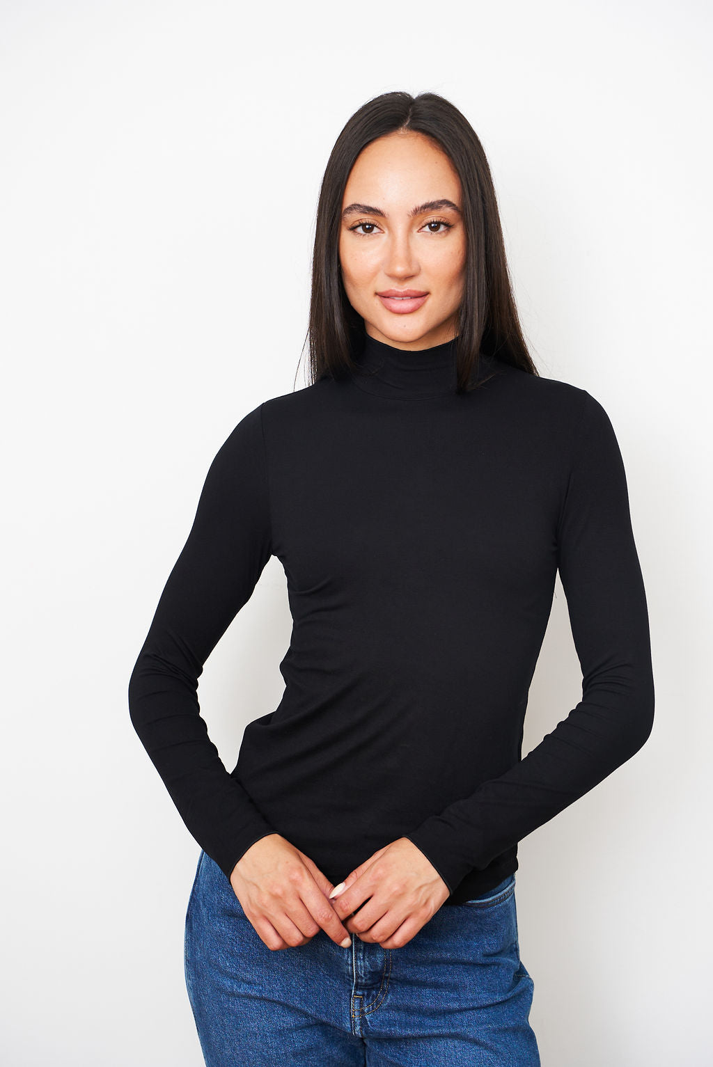 Soft Touch Long Sleeve Mock Neck Turtleneck in Noir