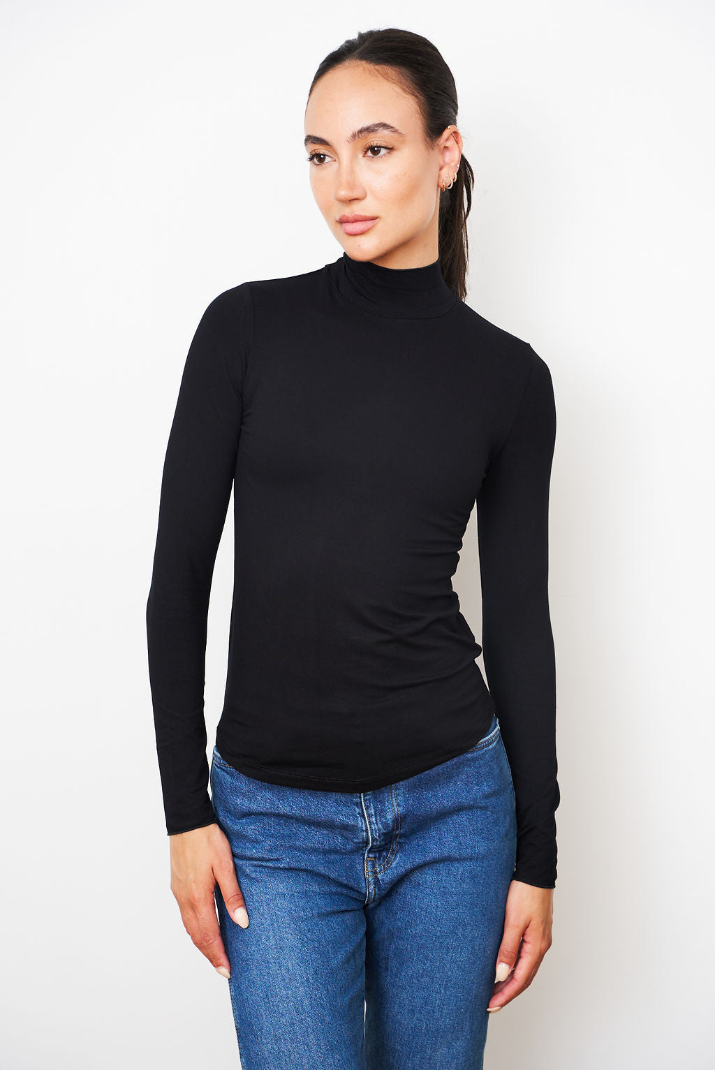 Soft Touch Long Sleeve Mock Neck Turtleneck in Noir