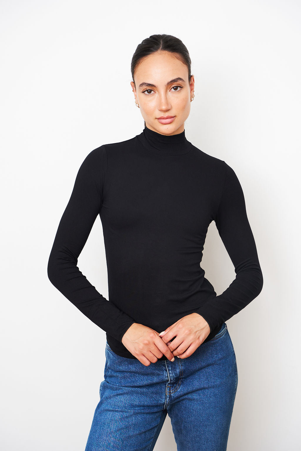 Soft Touch Long Sleeve Mock Neck Turtleneck in Noir