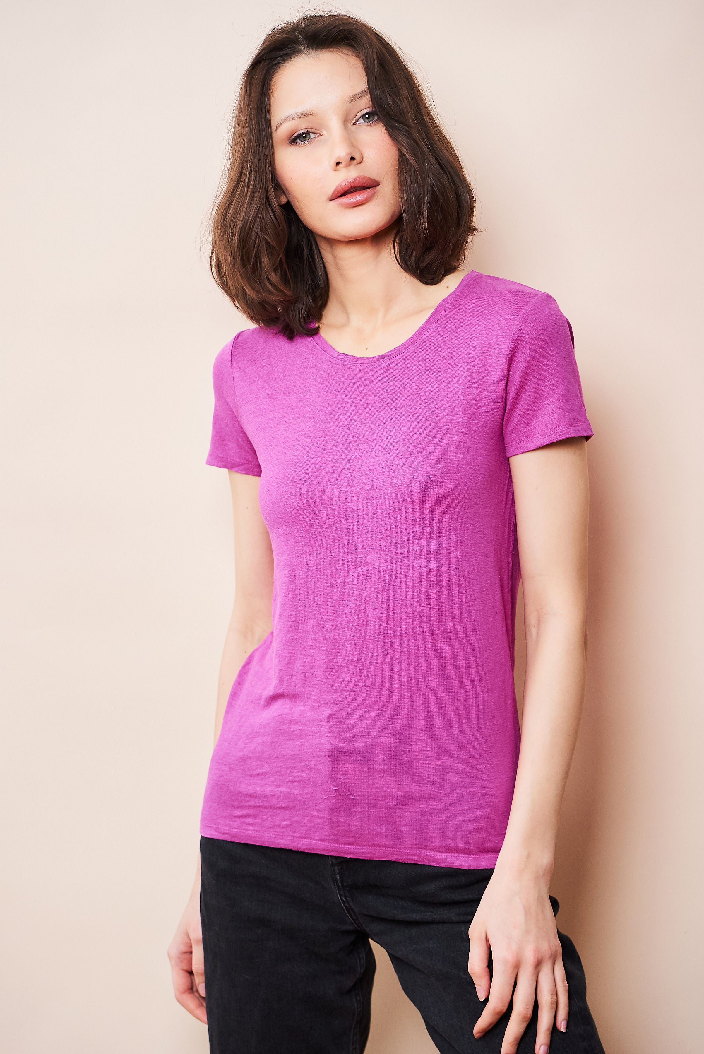 Majestic Stretch Linen Short Sleeve Crewneck in Orchide