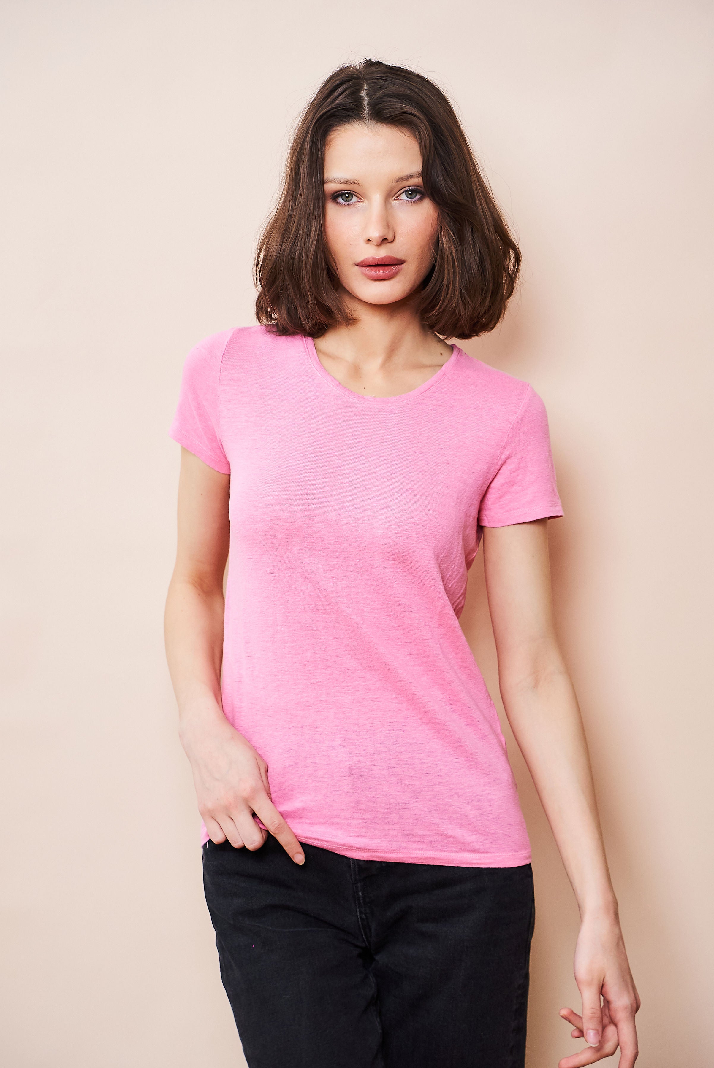 Majestic Stretch Linen Short Sleeve Crewneck in Candy Pink