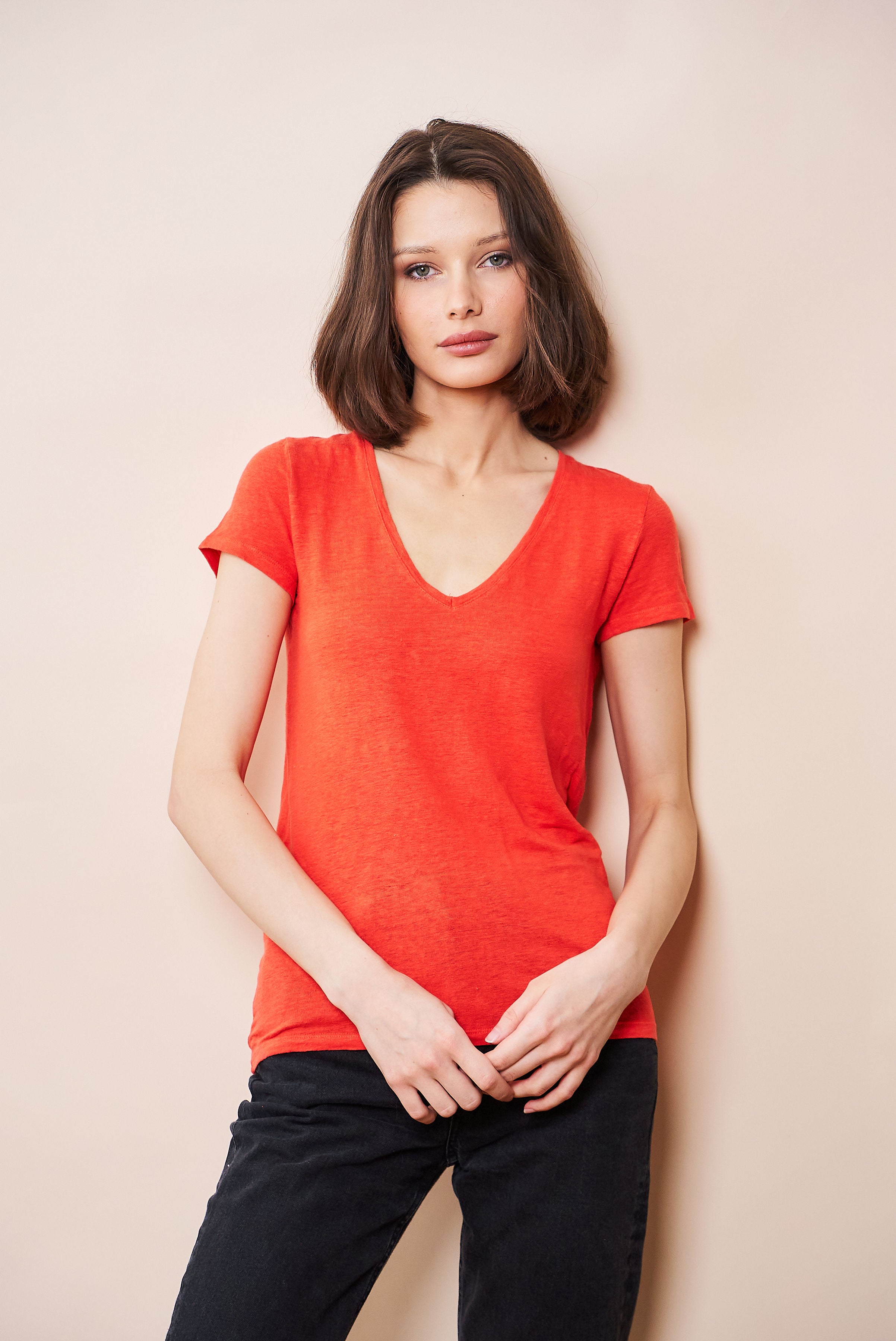 Majestic Stretch Linen Short Sleeve V-Neck in Orange – Clothes By Majestic