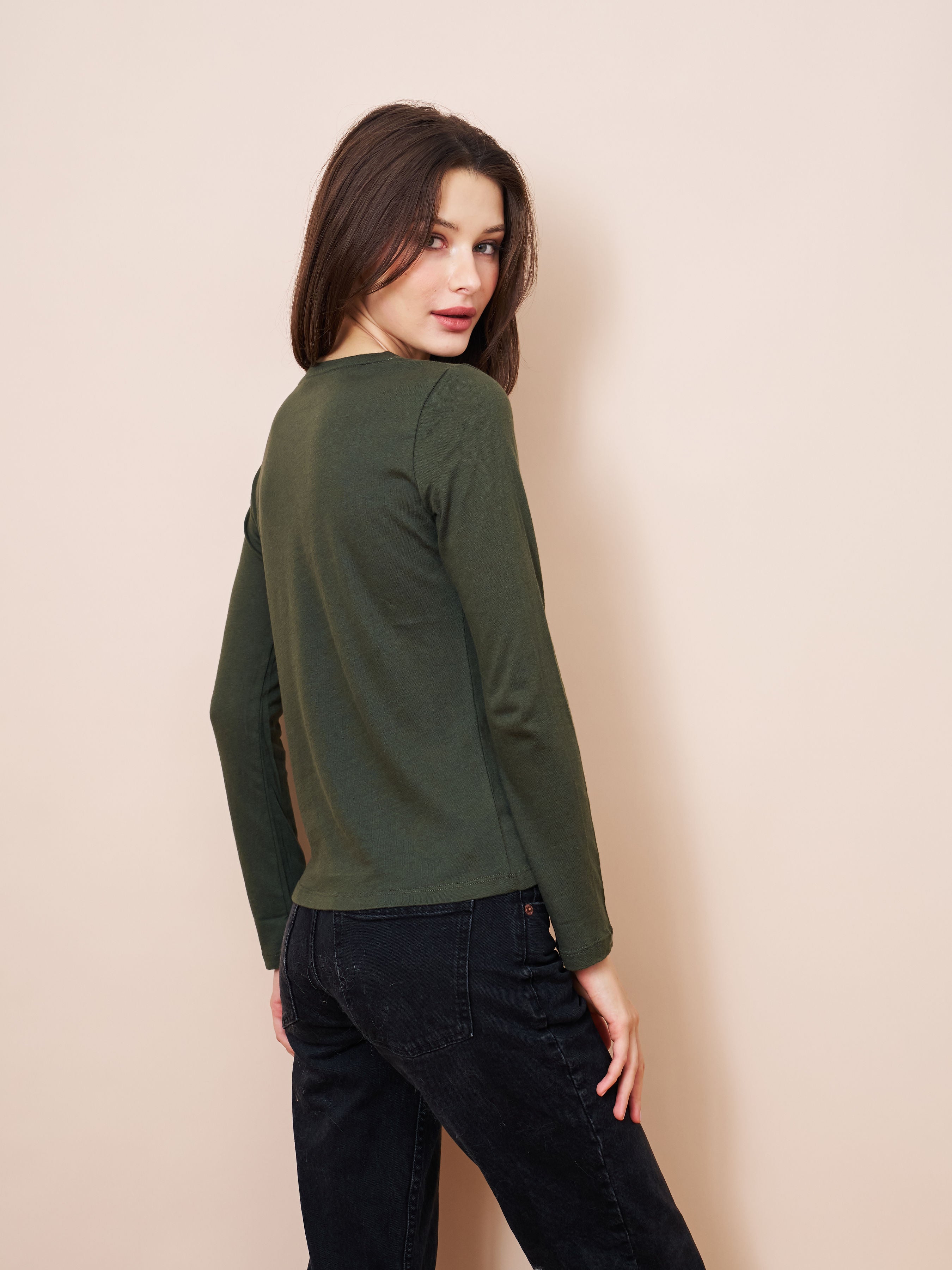 Majestic Long Sleeve Cotton/Cashmere Crewneck Tee in Forest