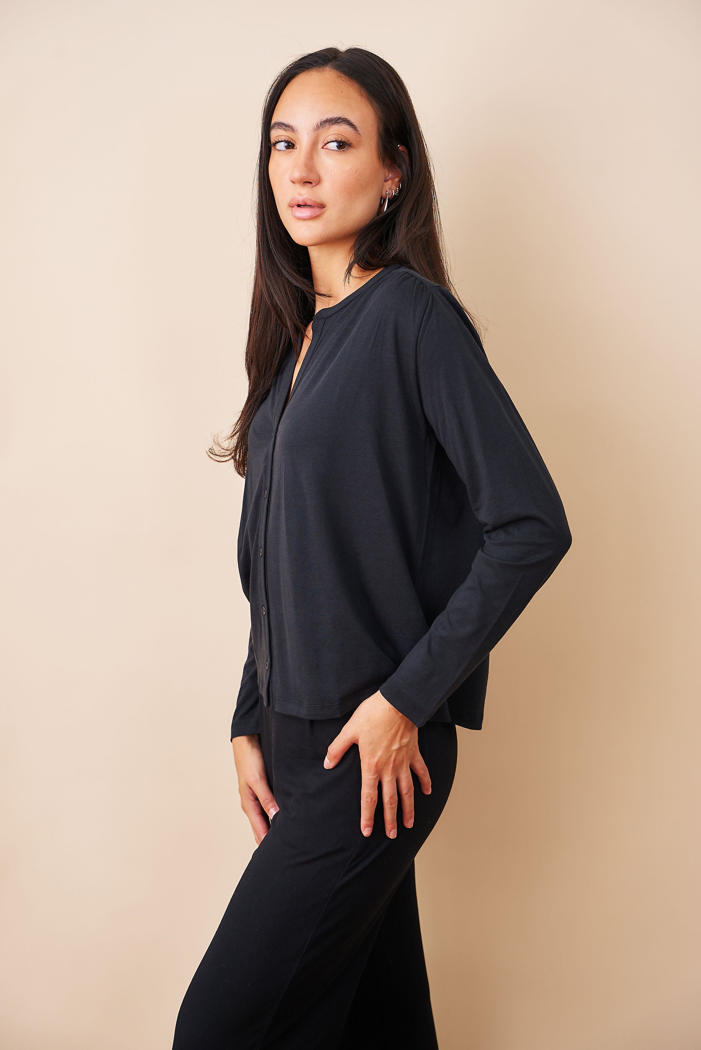 Majestic Lyocell Cotton Henley in Noir