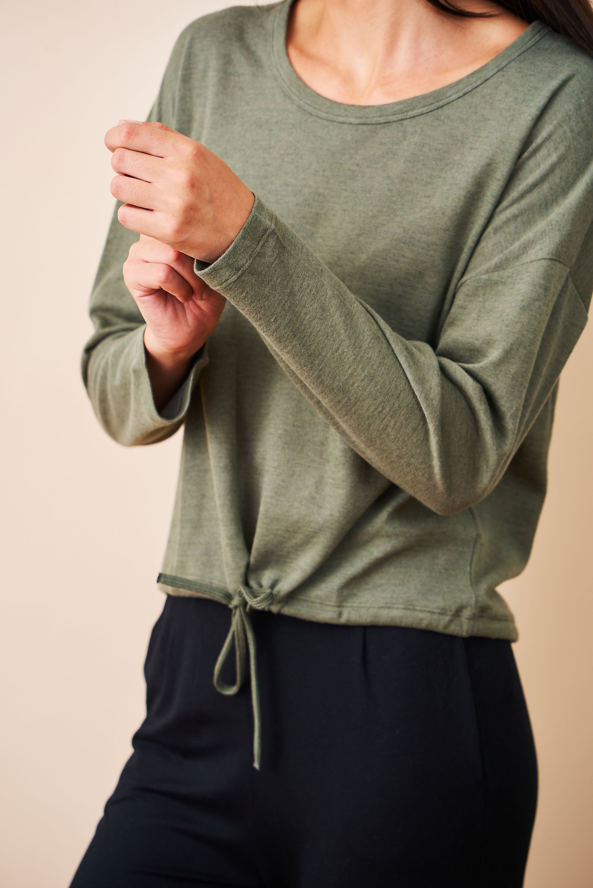 Majestic Cotton/Cashmere Drawstring Crewneck in Mousse