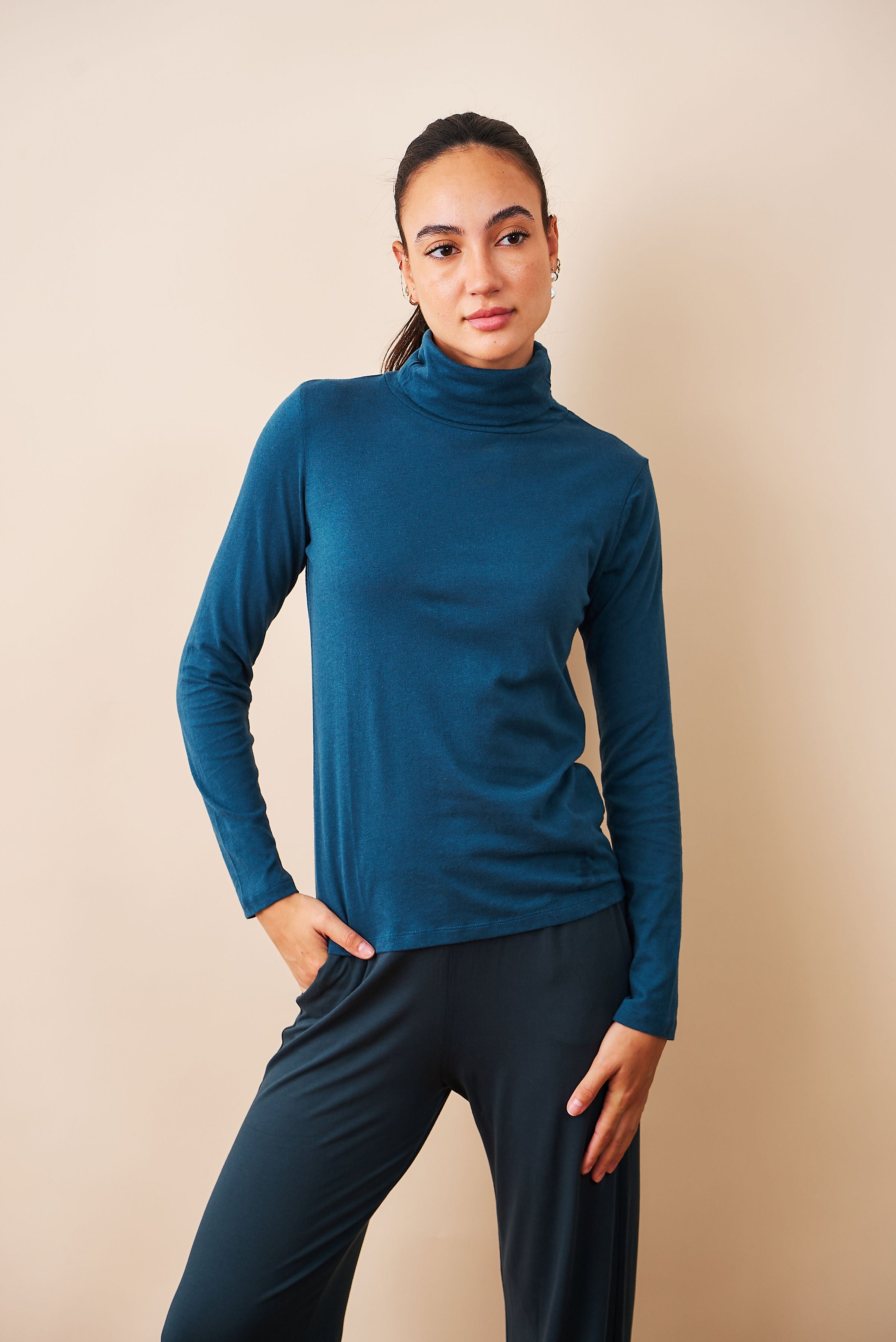 Majestic Cotton/Cashmere Long Sleeve Turtleneck in Haute Mer/High Sea