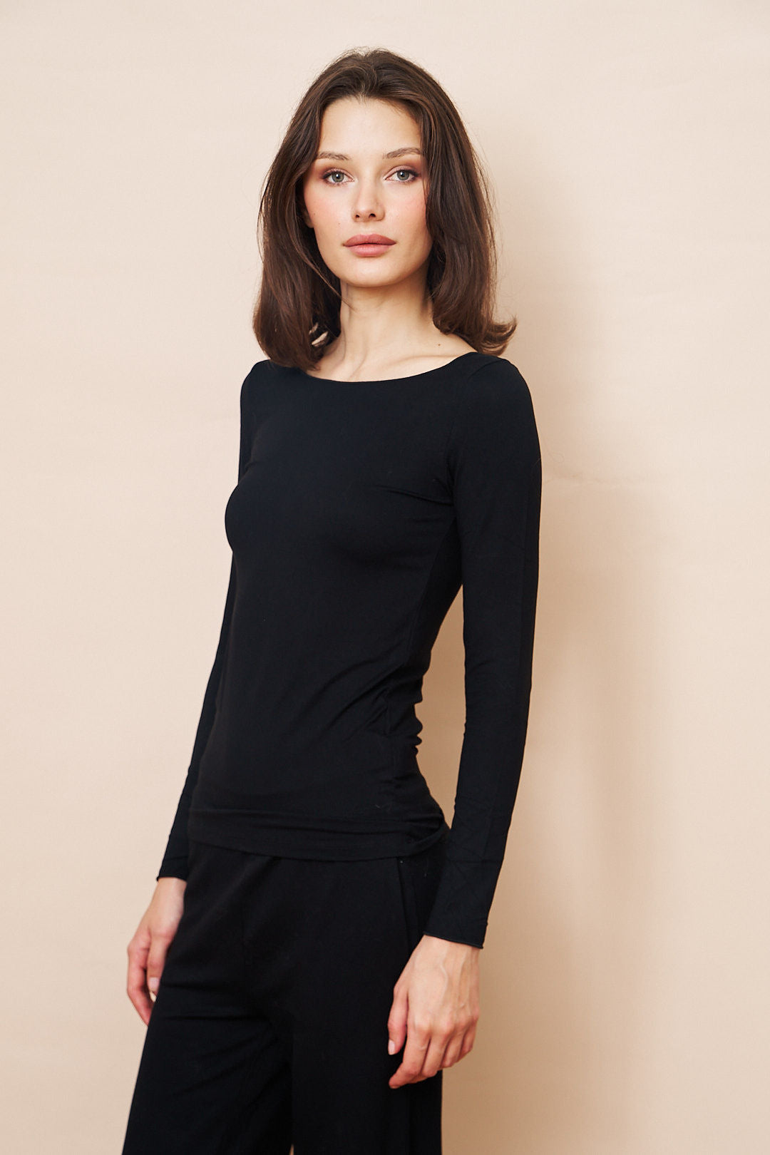 Majestic Soft Touch Long Sleeve Boatneck in Noir