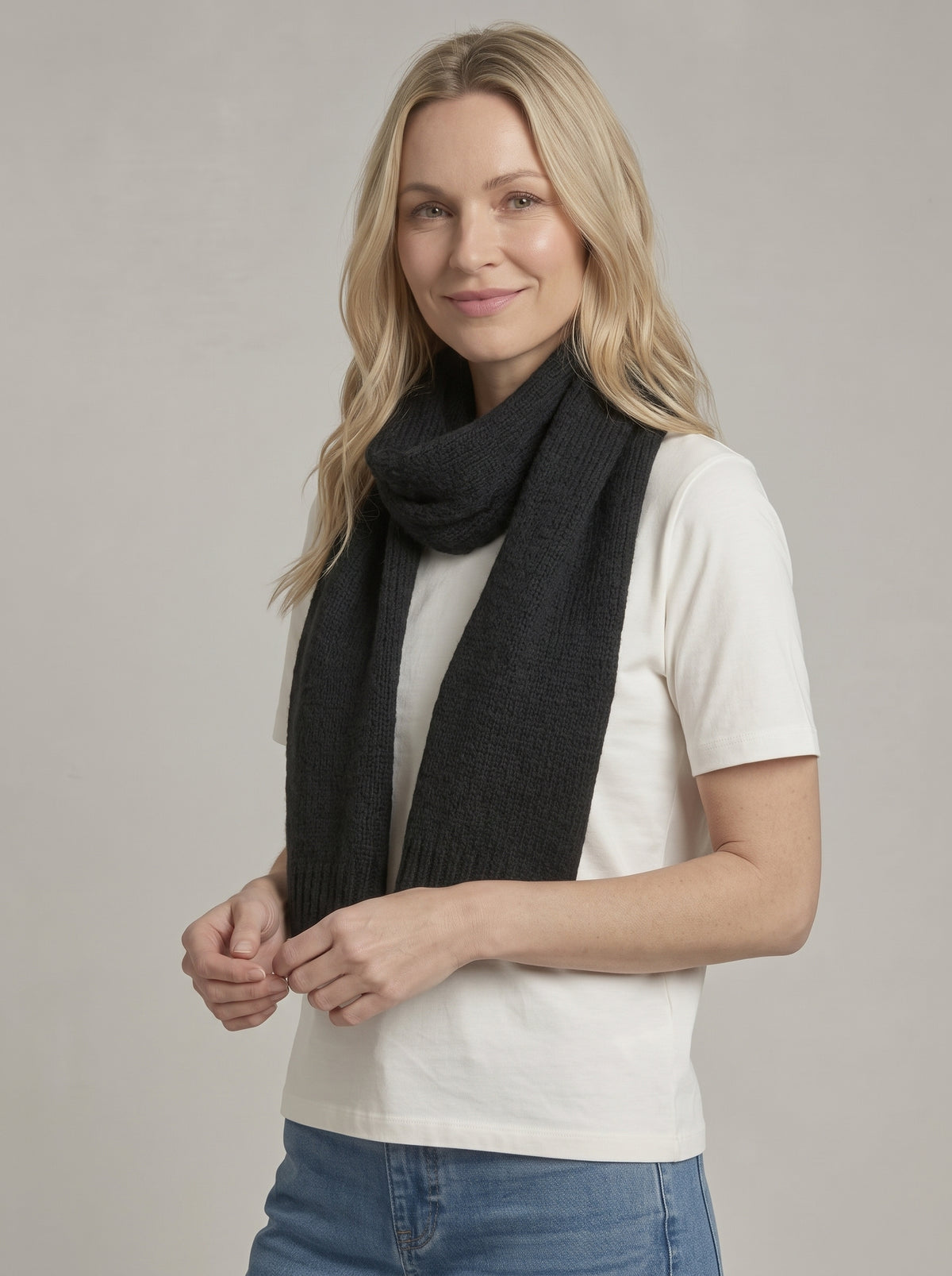 Cashmere Scarf in Noir