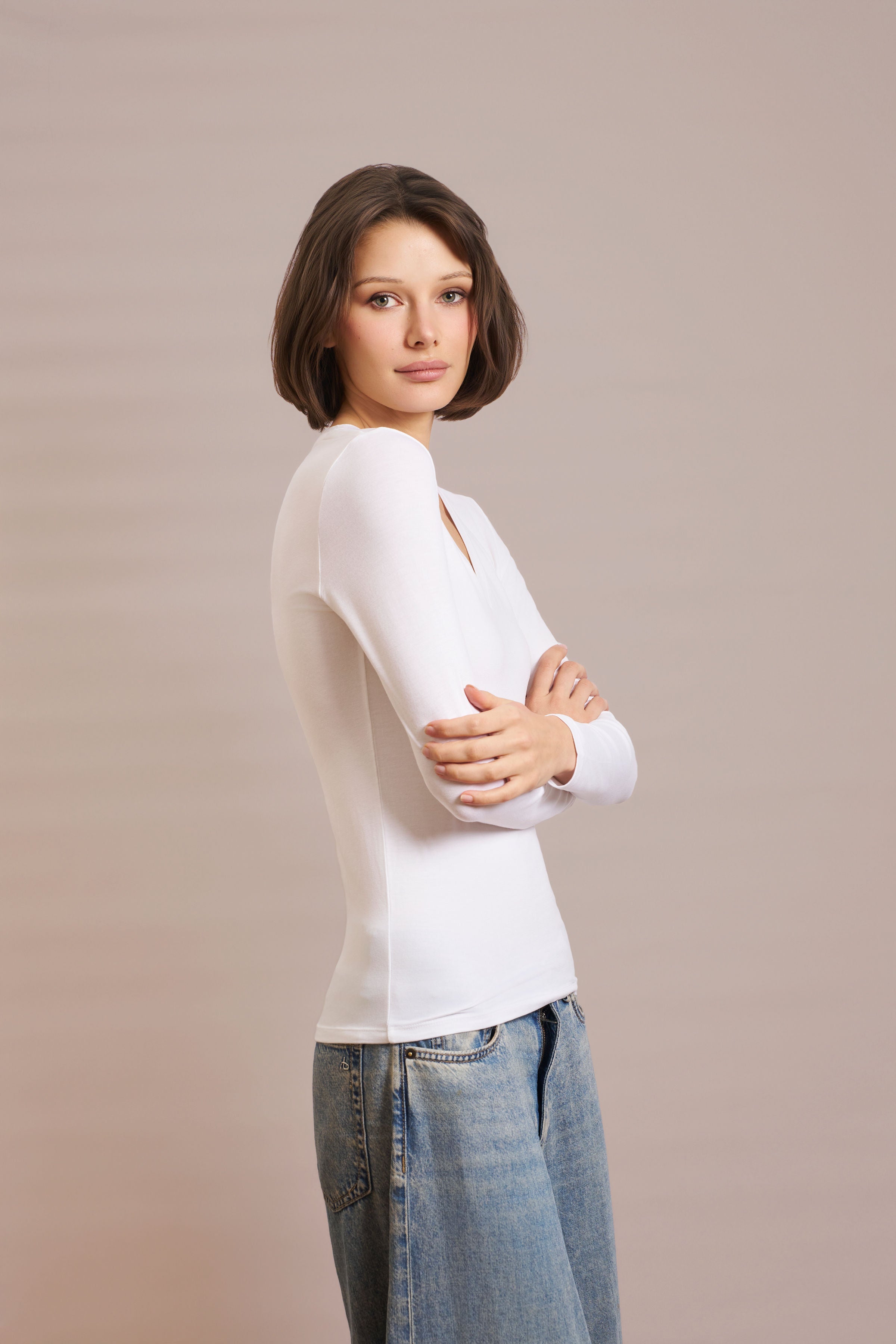 Majestic Long Sleeve Viscose V-Neck Tee in Blanc/White