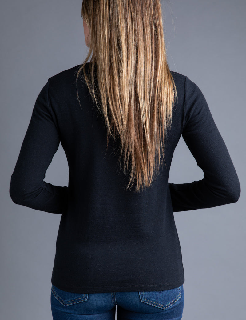 Majestic Long Sleeve Cotton/Cashmere Crewneck Tee in Black
