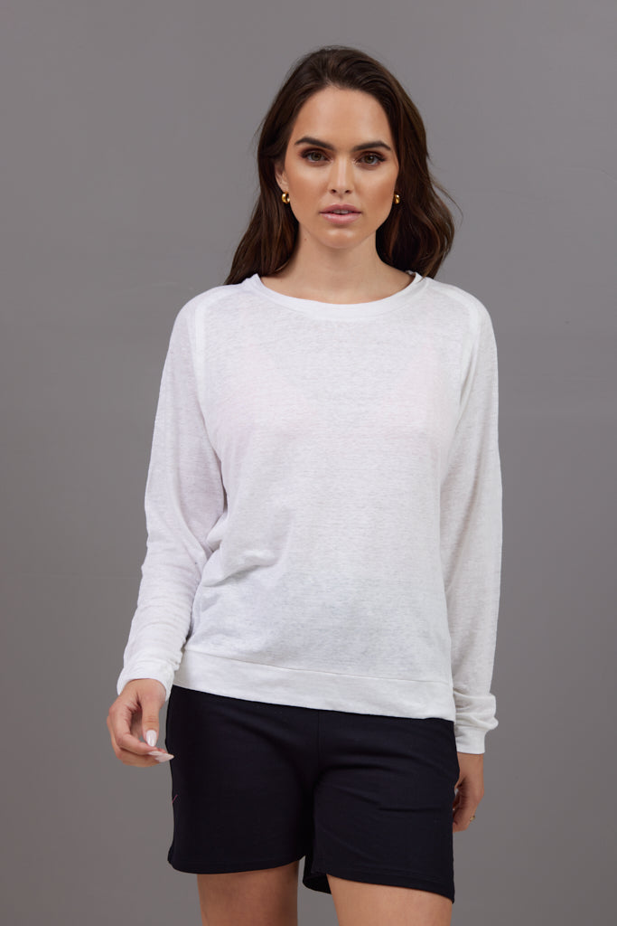 Majestic Long Sleeve Linen Pullover in Blanc