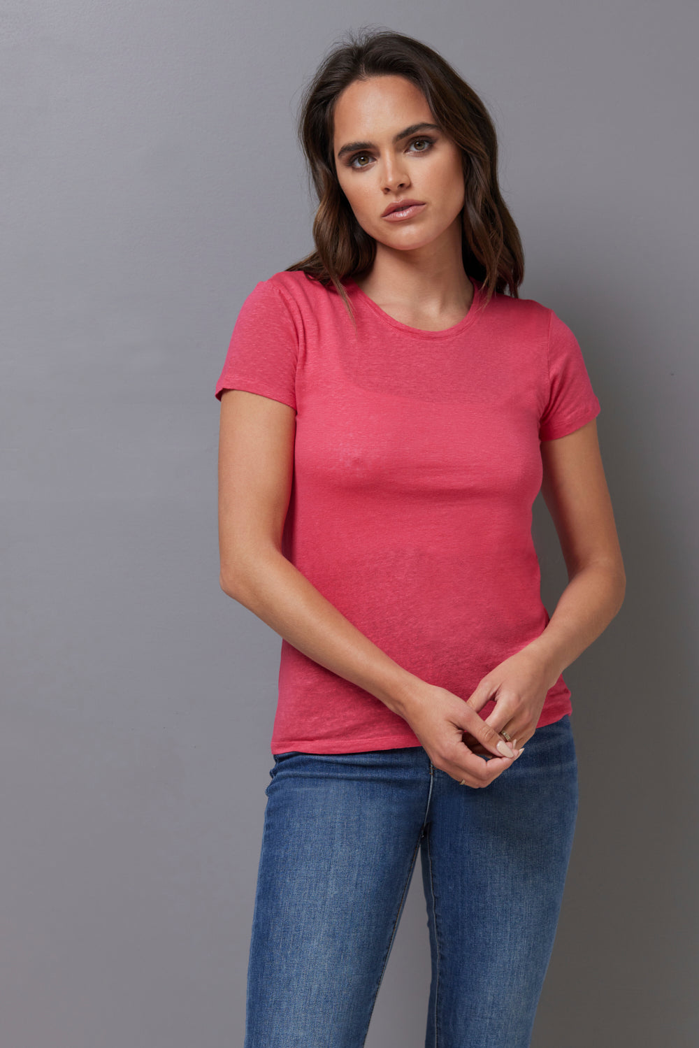 Majestic Short Sleeve Linen Crewneck in Rose Indien