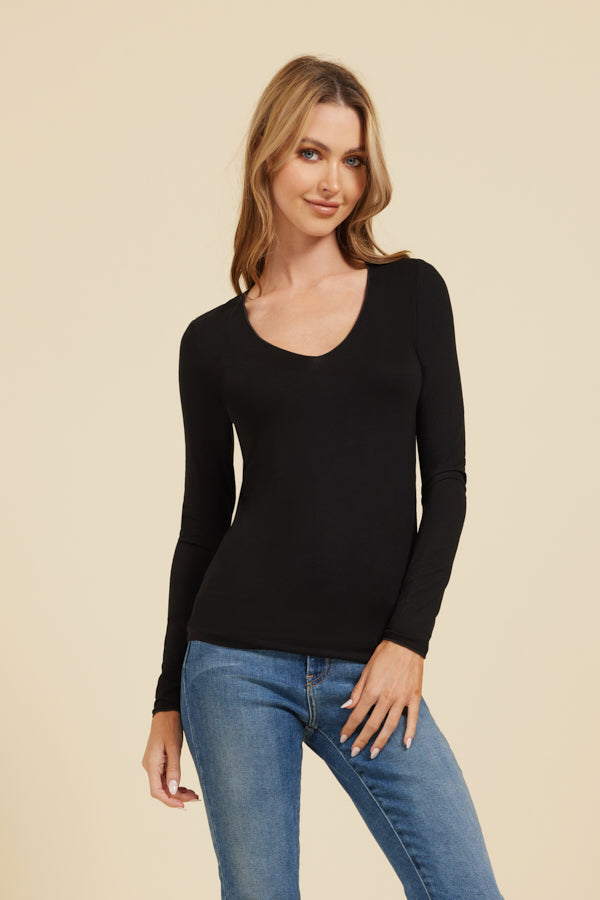 Majestic Soft Touch Long Sleeve Merrow Edge V-Neck in Black