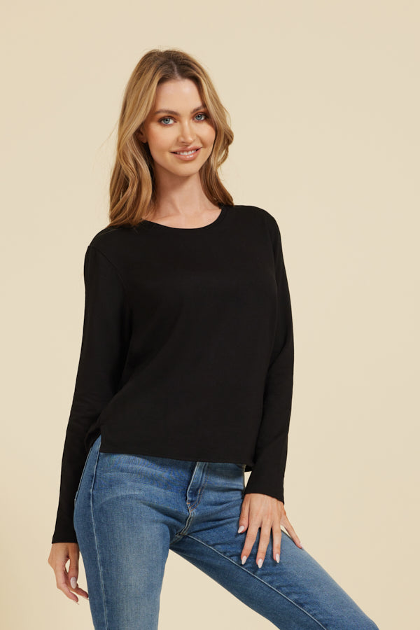 Majestic Soft Touch Semi Relaxed Crewneck in Black