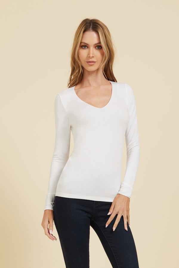 Majestic Soft Touch Long Sleeve Merrow Edge V-Neck in Blanc