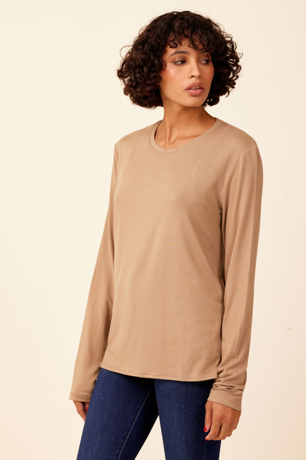 Majestic Soft Touch Semi Relaxed Crewneck in Cigare