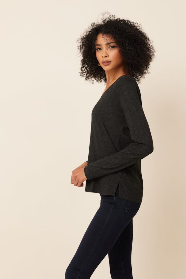 Soft Touch Semi Relaxed V-Neck w/ Side Slits in Anthracite Chine