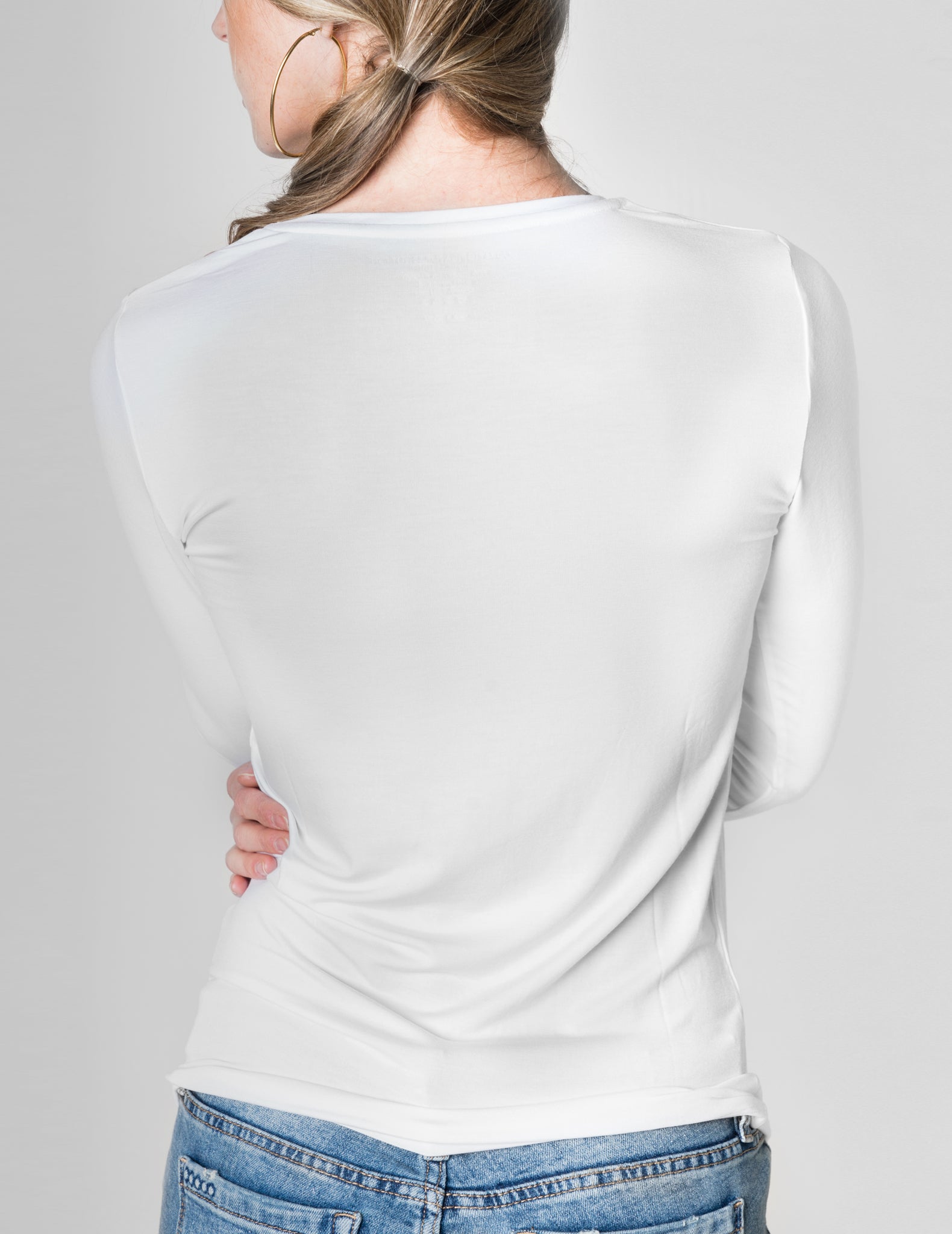 Majestic Long Sleeve Viscose V-Neck Tee in Blanc/White