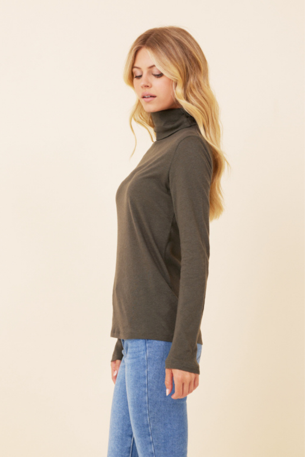 Majestic Long Sleeve Cotton/Cashmere Turtleneck in Pine Green