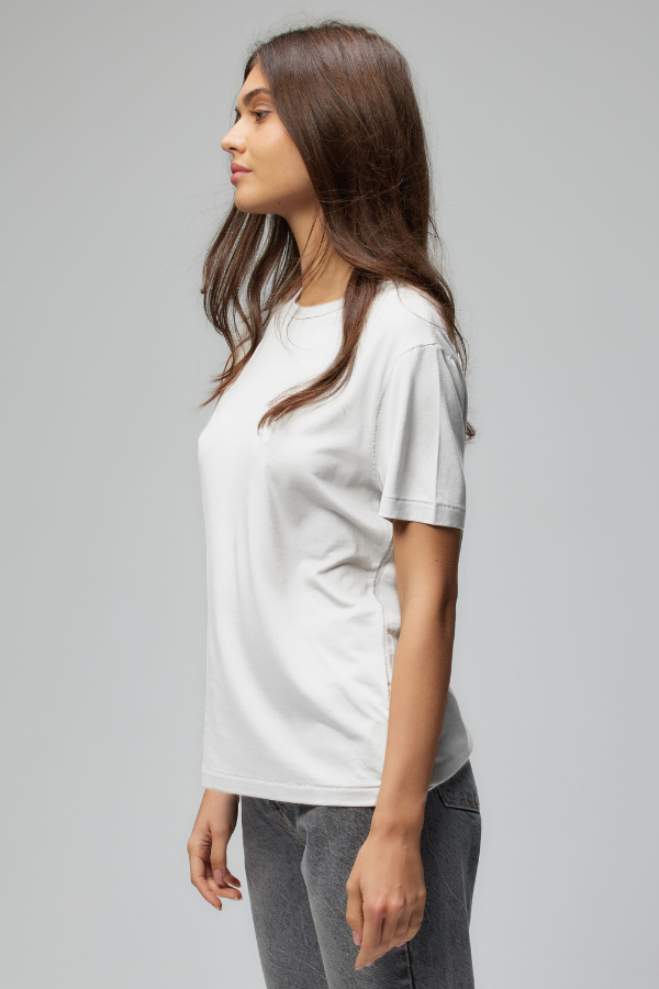 Majestic Lyocell Cotton Semi Relaxed Short Sleeve Crewneck in Blanc