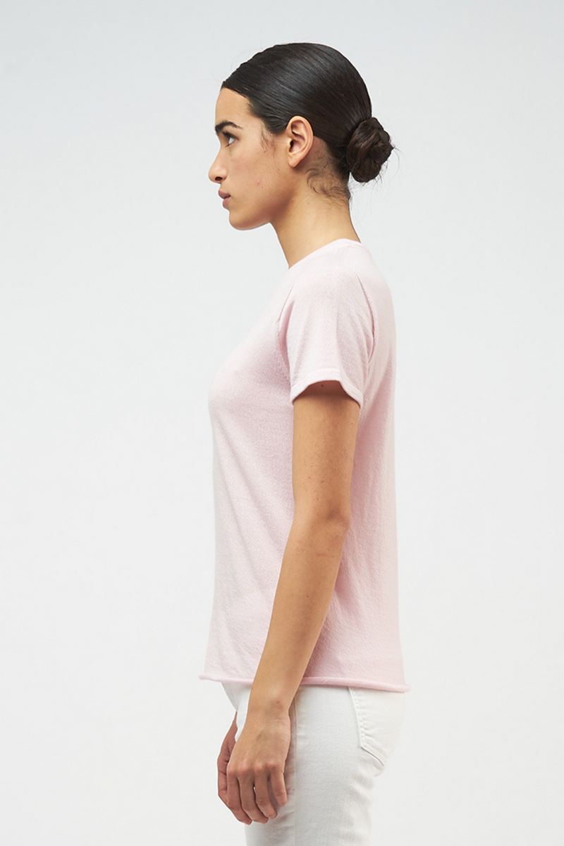 Majestic Short Sleeve Cashmere Crewneck in Petale